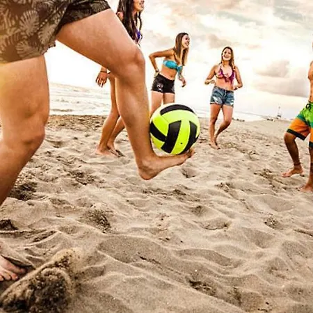 Two-story Homes Close To The Seaside Casa de Férias